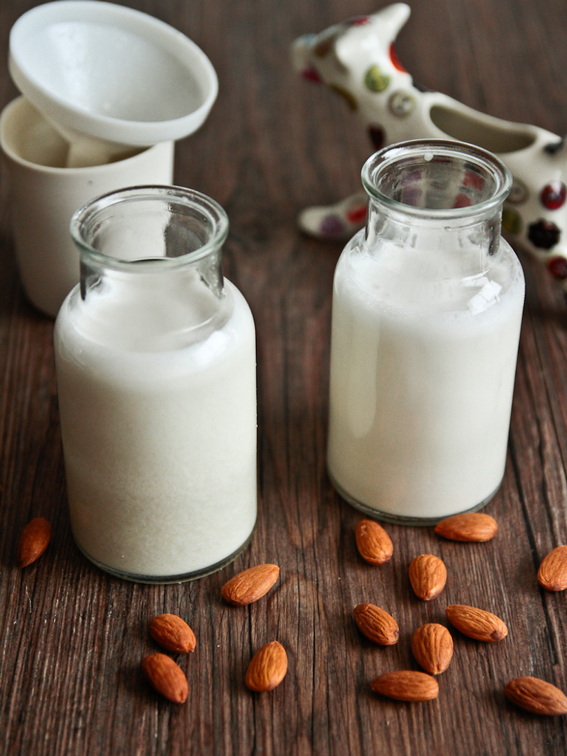 Tự làm sữa hạnh nhân dinh dưỡng trong 5 phút