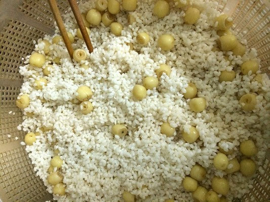 Cách nấu xôi dừa hạt sen bùi dẻo thơm ngon ~ Ẩm Thực Thông Thái 9