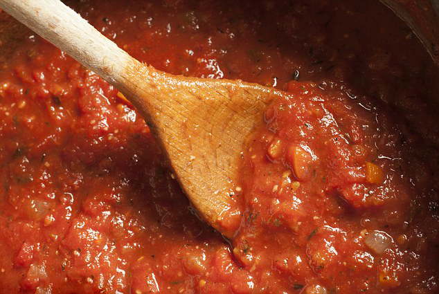 Bí quyết làm sốt cà chua đúng cách và đơn giản tại nhà